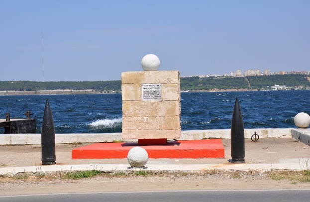 İstihkâm Yüzbaşı Tahir Bey Anıtı