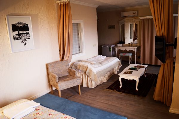 Aeneas Boutique Hotel