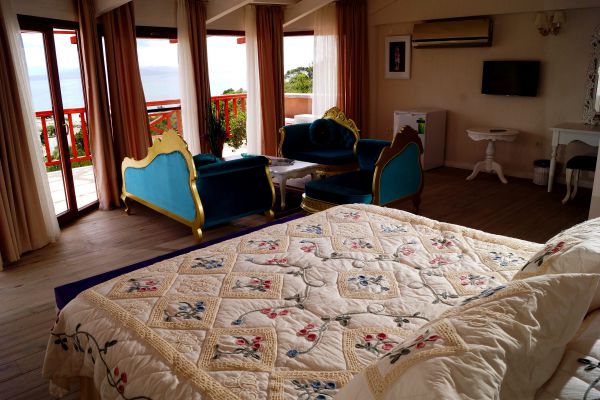 Aeneas Boutique Hotel