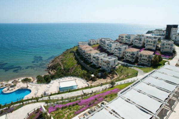Aria Claros Beach Spa Resort