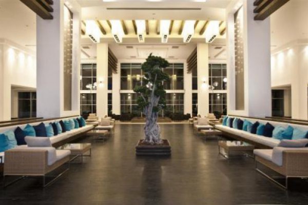 Aria Claros Beach Spa Resort