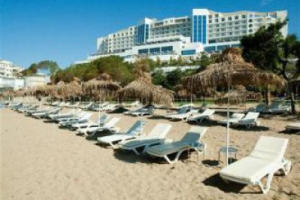 Aria Claros Beach Spa Resort