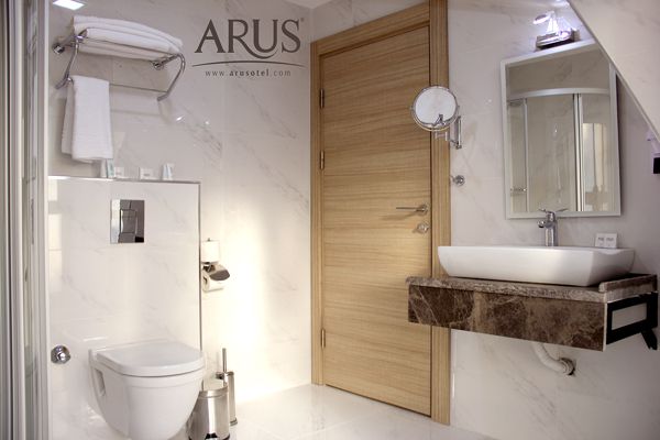 Arus Otel