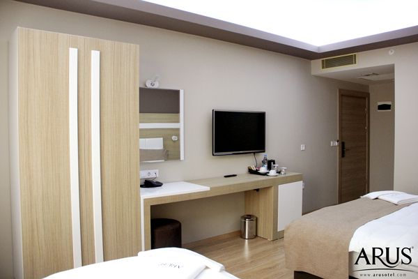 Arus Otel