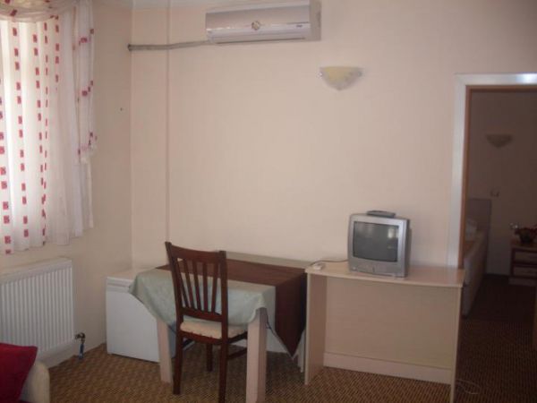 Bayrakçı Otel