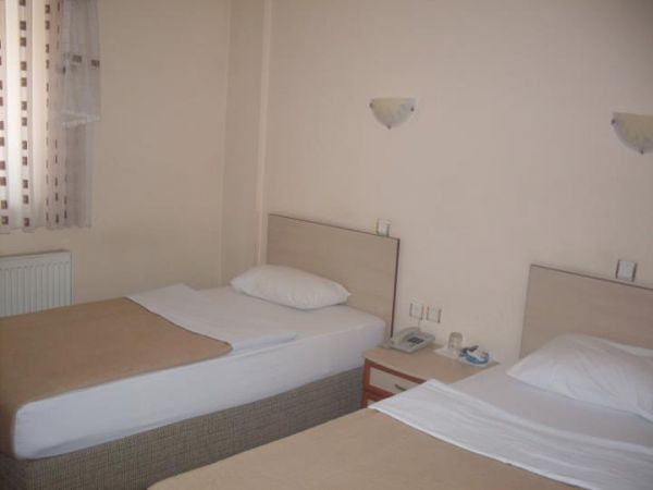 Bayrakçı Otel