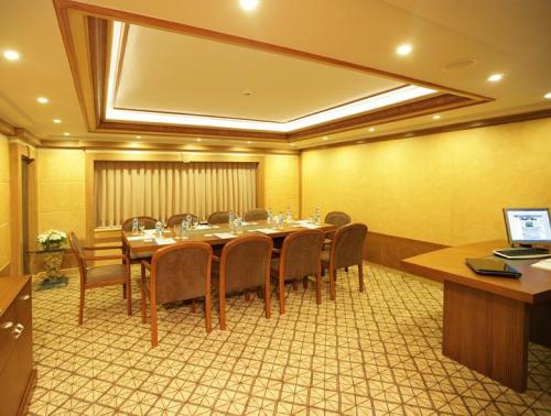 Best Western Senator Hotel