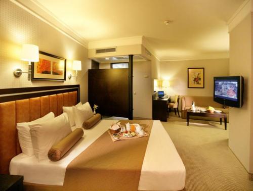 Best Western Senator Hotel