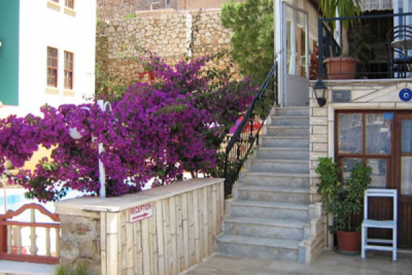 Defne Hotel