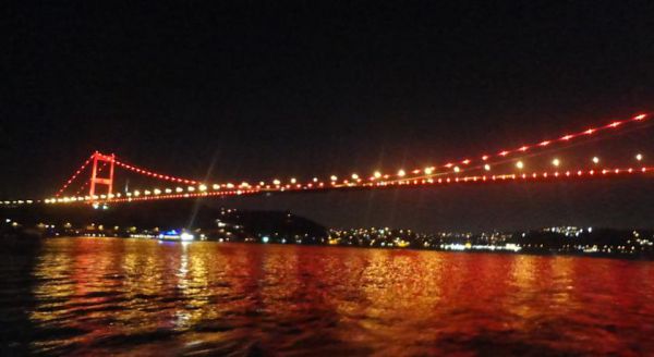 Deluxe The Bridge