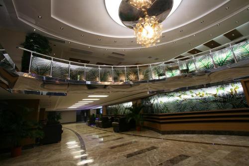 Dream Hill Business Deluxe Hotel