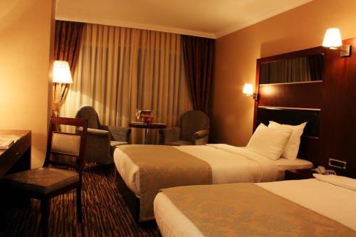 Dream Hill Business Deluxe Hotel