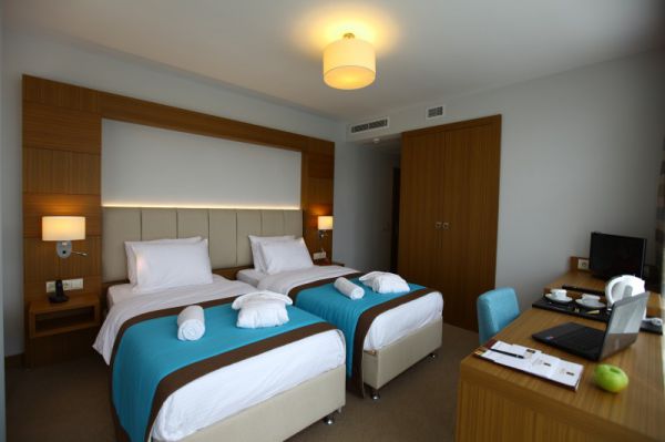 Ela Hotel