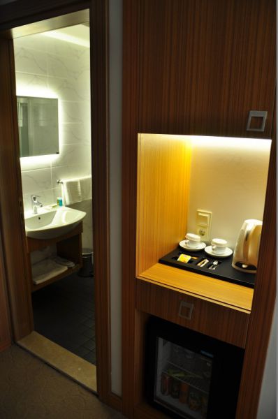Ela Hotel