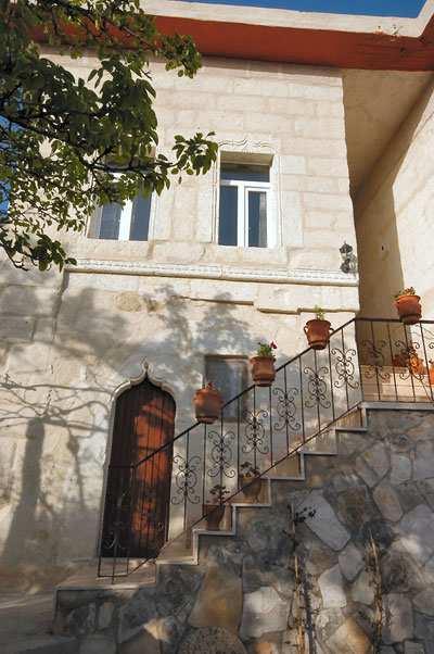 Elysee Cave House