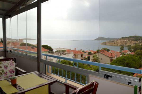 Foça Erguvan