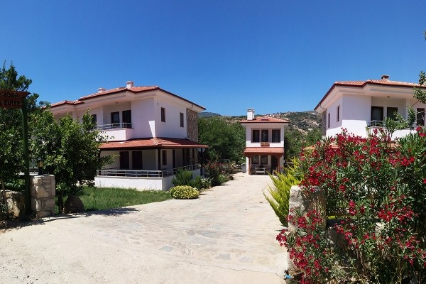 Ge Bora Tatil Evleri