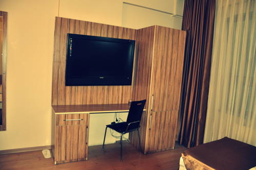 Grand 53 Hotel
