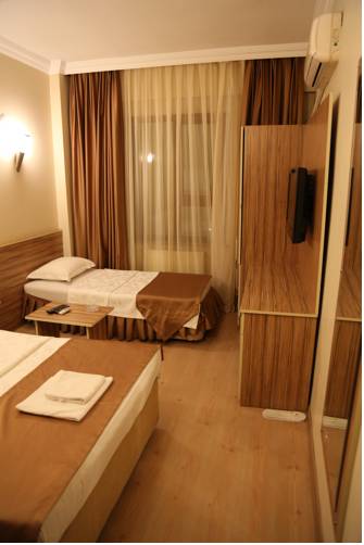 Grand 53 Hotel