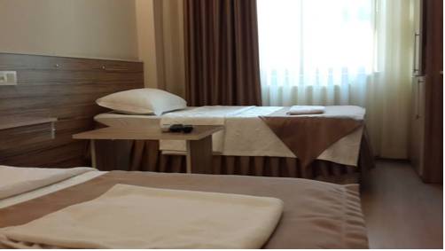 Grand 53 Hotel