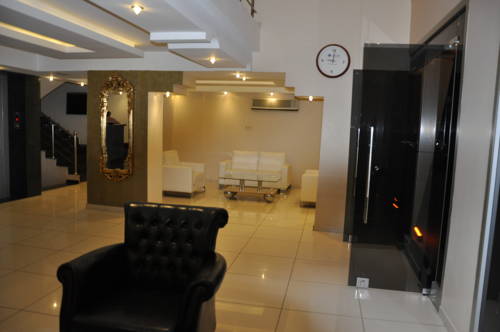 Grand 53 Hotel