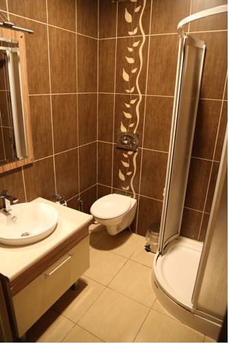 Grand 53 Hotel