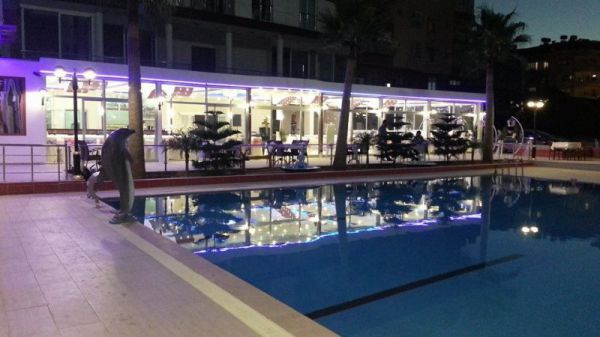Grand De-Liban Otel