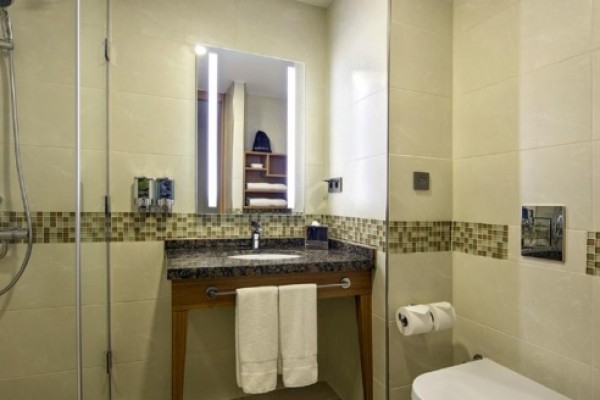 Hampton by Hilton İstanbul Ataköy