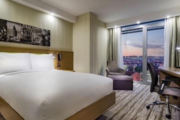 Hampton by Hilton İstanbul Ataköy
