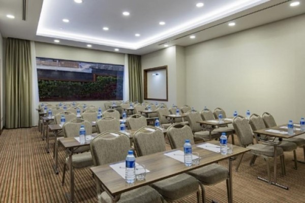 Hampton by Hilton İstanbul Ataköy