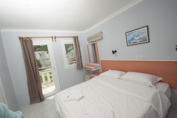 Hanedan Foça Flora Villas