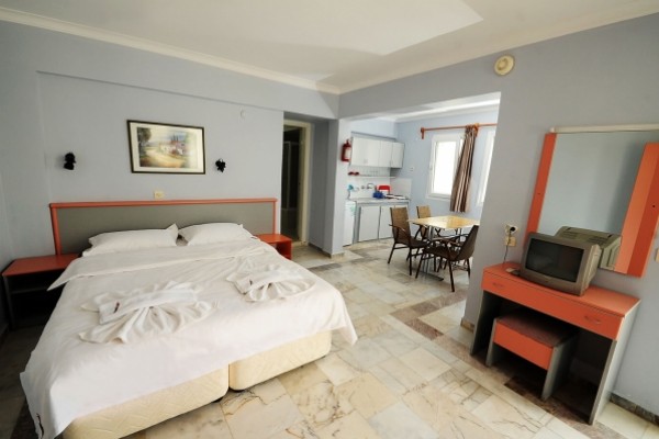 Hanedan Foça Flora Villas