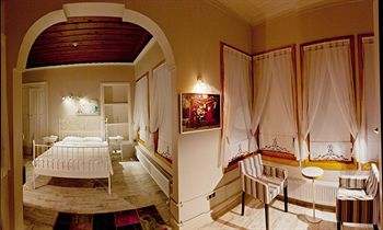 Hich Hotel