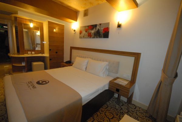 Hotel İzgi Turhan