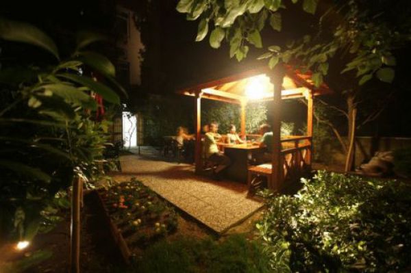 Hush Hostel Lounge