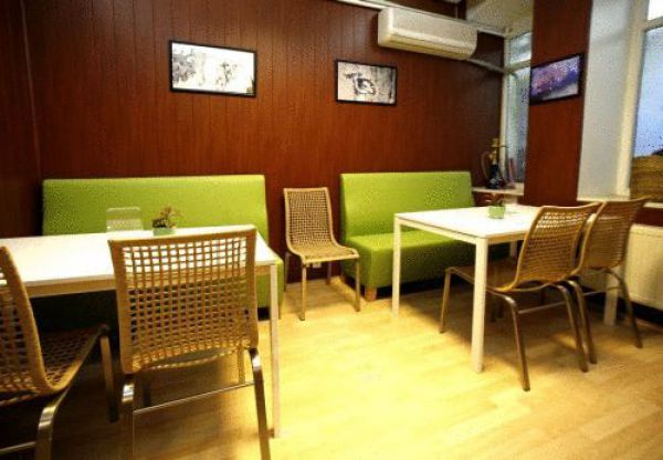 Hush Hostel Lounge