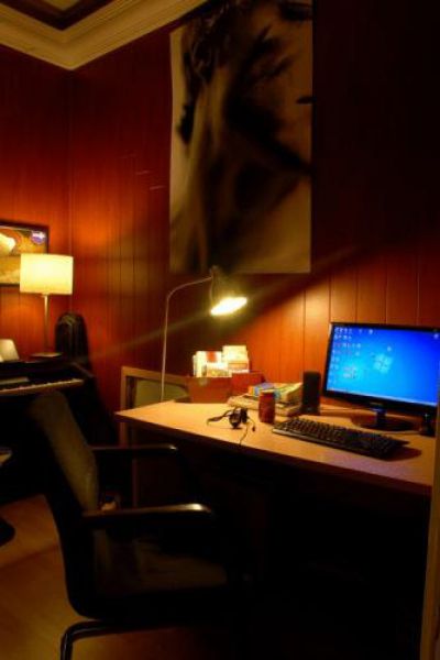 Hush Hostel Lounge