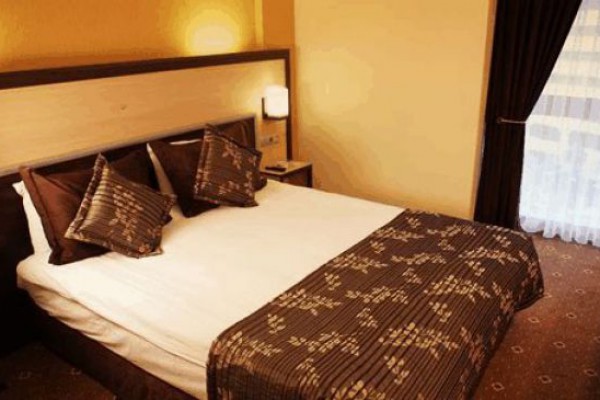 İsmira Otel