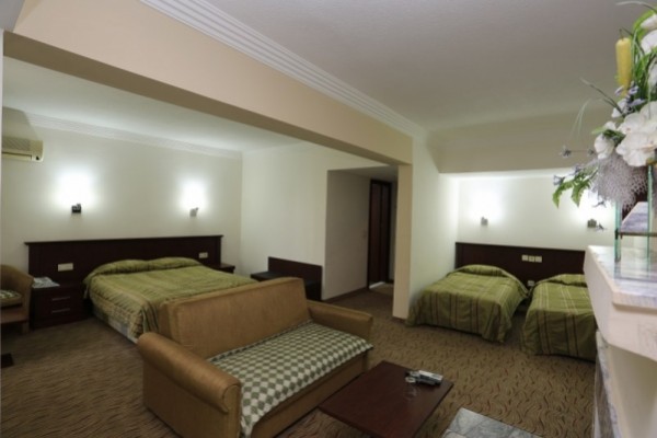 İzethan Hotel
