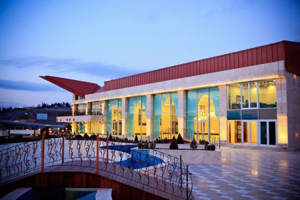 Kronos Hotel
