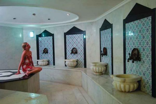 Lioness Hotel