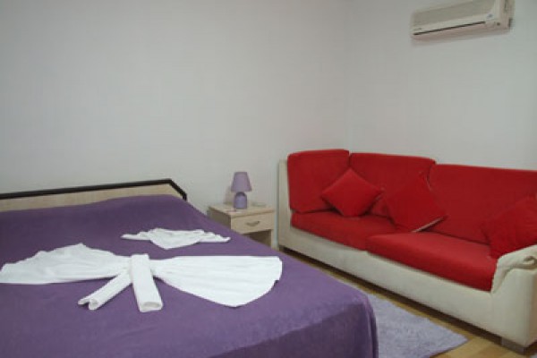 Livadi Beach Motel