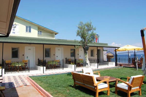 Livadi Beach Motel