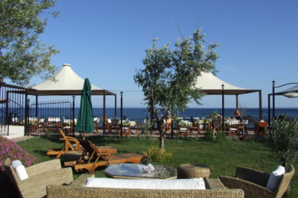 Livadi Beach Motel