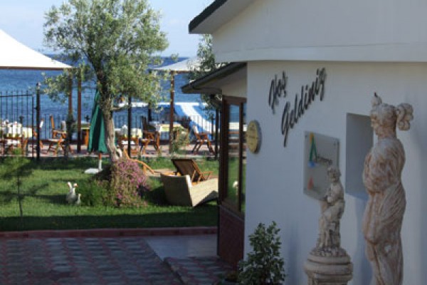 Livadi Beach Motel