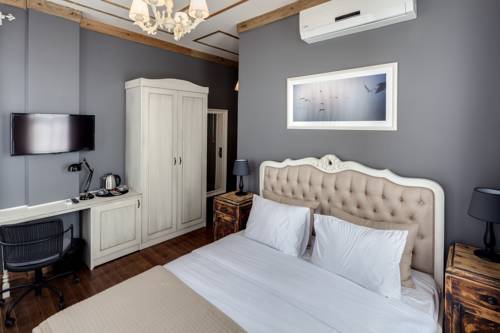 Loka Suites