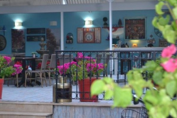 Mai Hotel