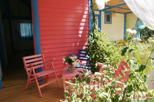 Mambo Beach Bungalow
