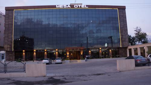Mesa Hotel Batman