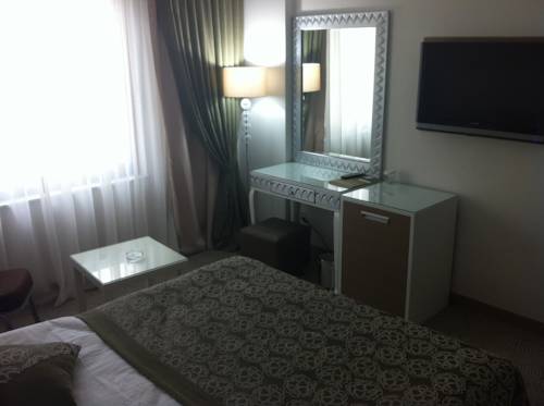 Nadir Hotel